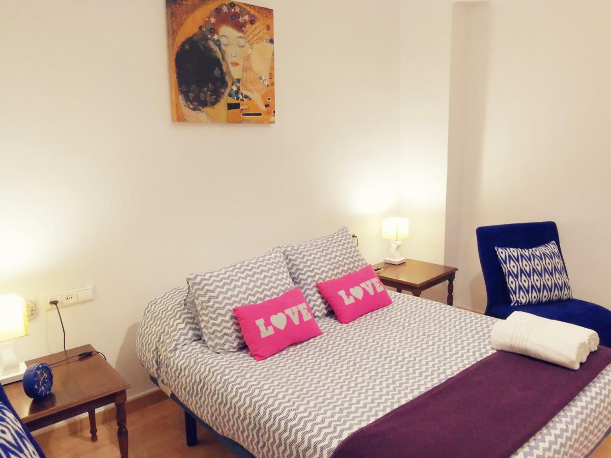 Central Apartment In Valencia With Wifi + Parking. Екстериор снимка