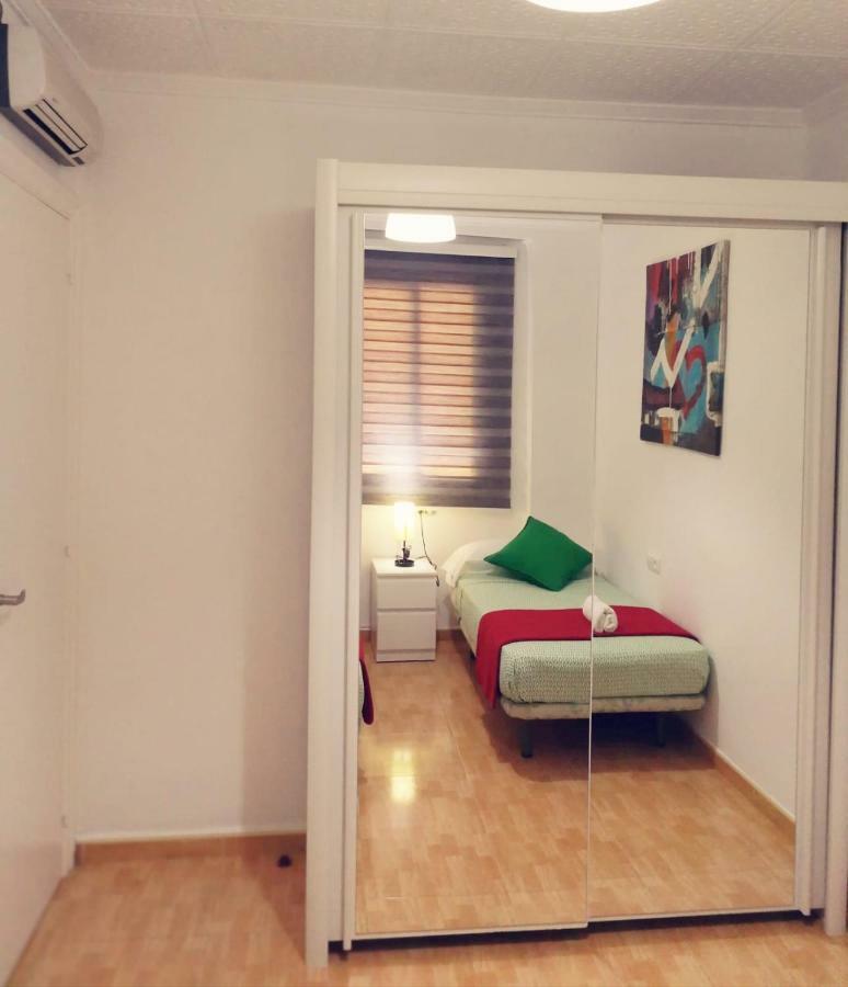 Central Apartment In Valencia With Wifi + Parking. Екстериор снимка