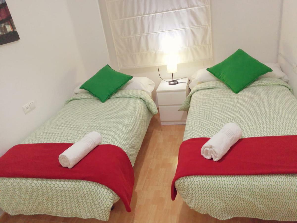 Central Apartment In Valencia With Wifi + Parking. Екстериор снимка