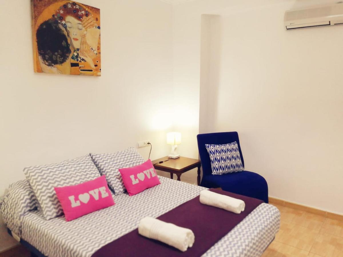 Central Apartment In Valencia With Wifi + Parking. Екстериор снимка